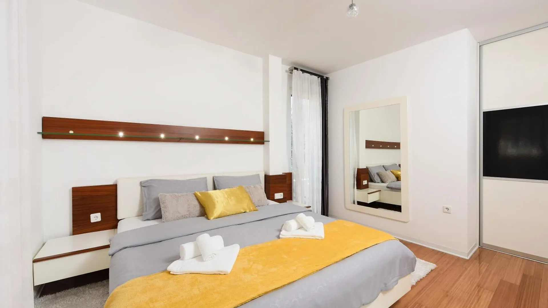 זאדאר Luxurious Urban Retreat Apartment With Whirlpool And Private Parking