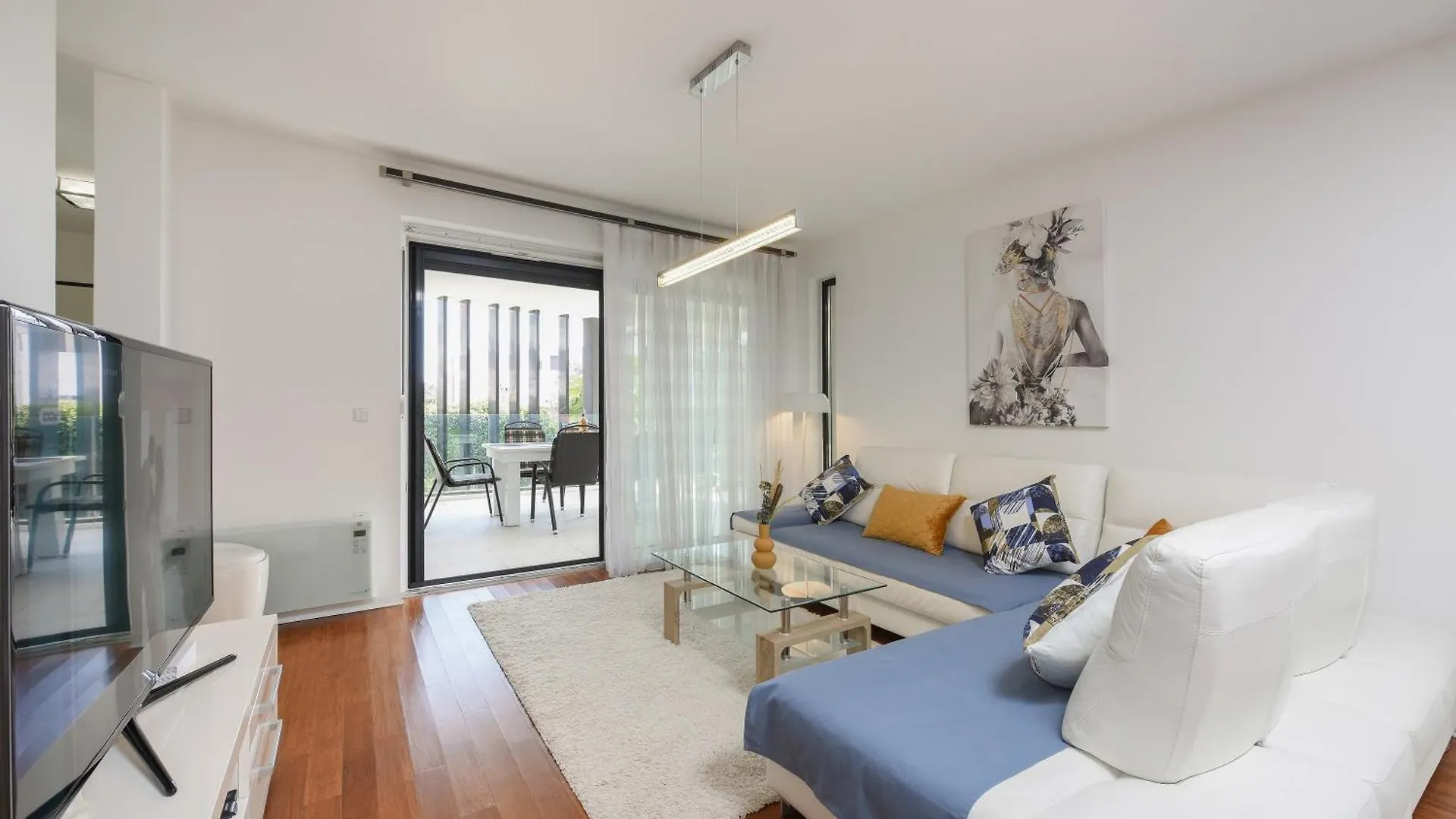 זאדאר Luxurious Urban Retreat Apartment With Whirlpool And Private Parking קרואטיה