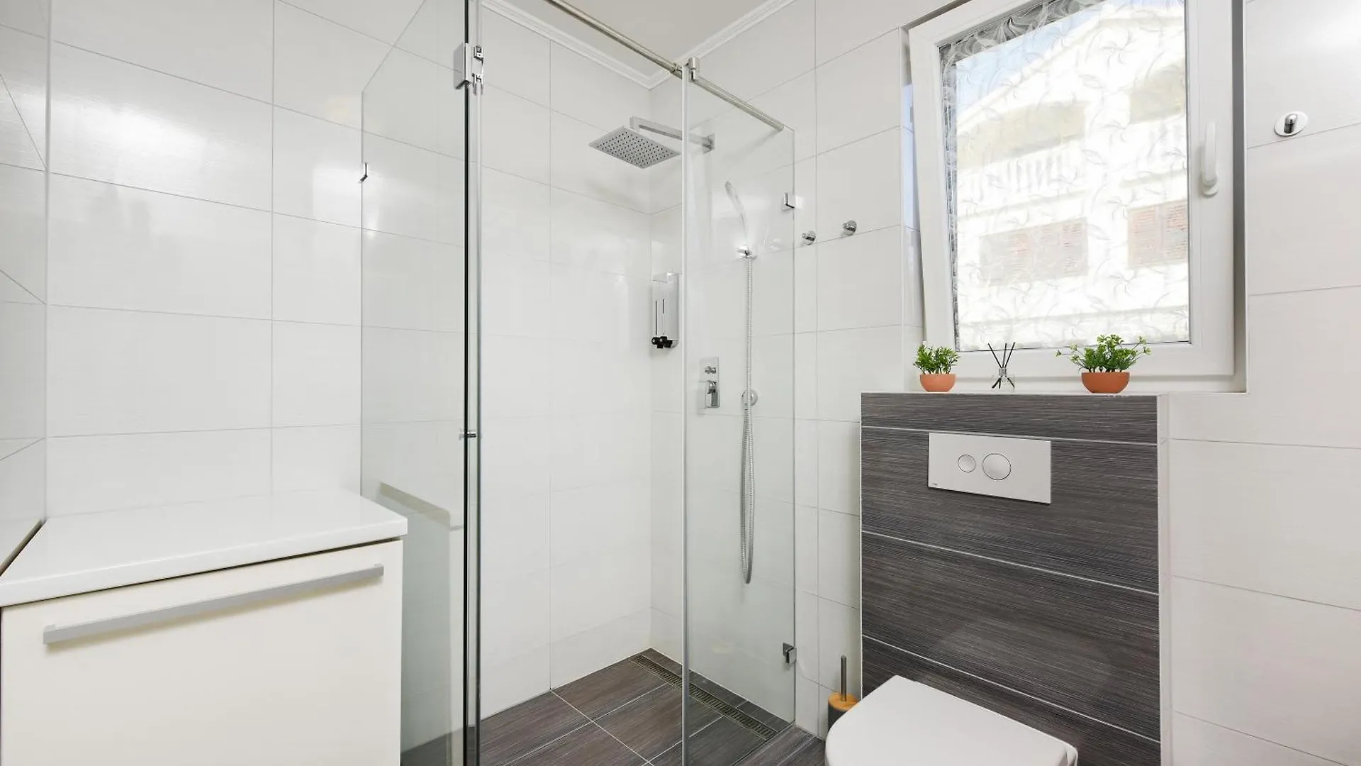 זאדאר Luxurious Urban Retreat Apartment With Whirlpool And Private Parking 0*,  קרואטיה
