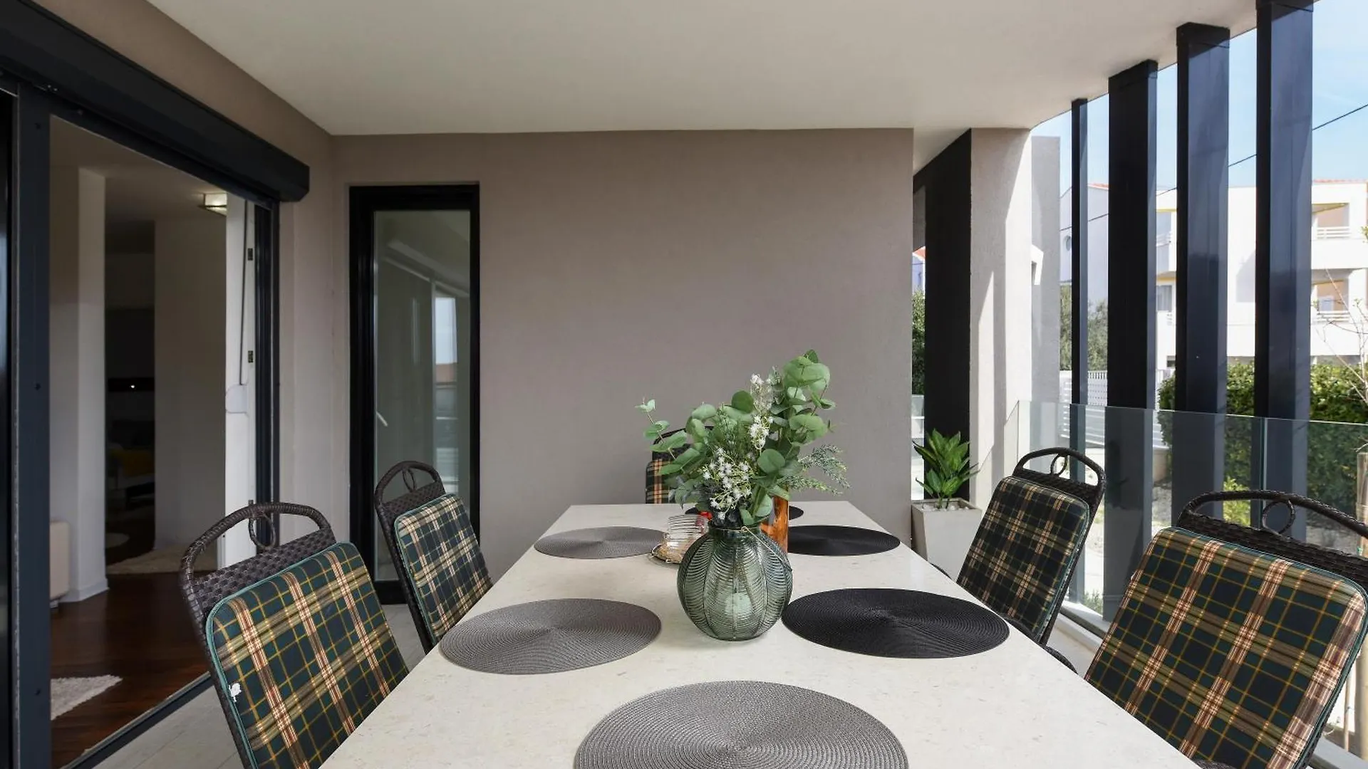 זאדאר Luxurious Urban Retreat Apartment With Whirlpool And Private Parking